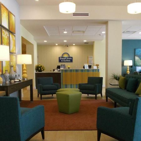 Days Inn & Suites By Wyndham Belmont Exterior foto