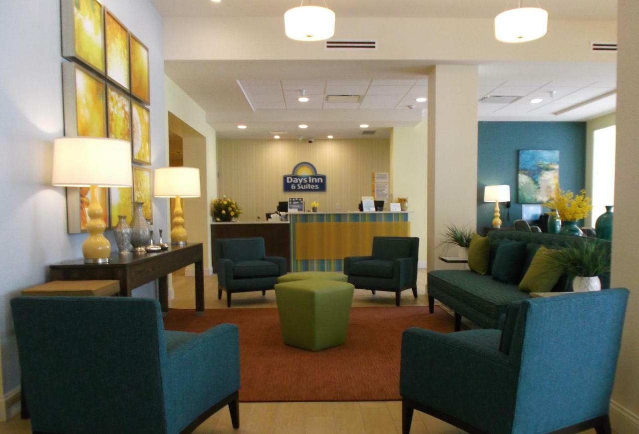 Days Inn & Suites By Wyndham Belmont Exterior foto
